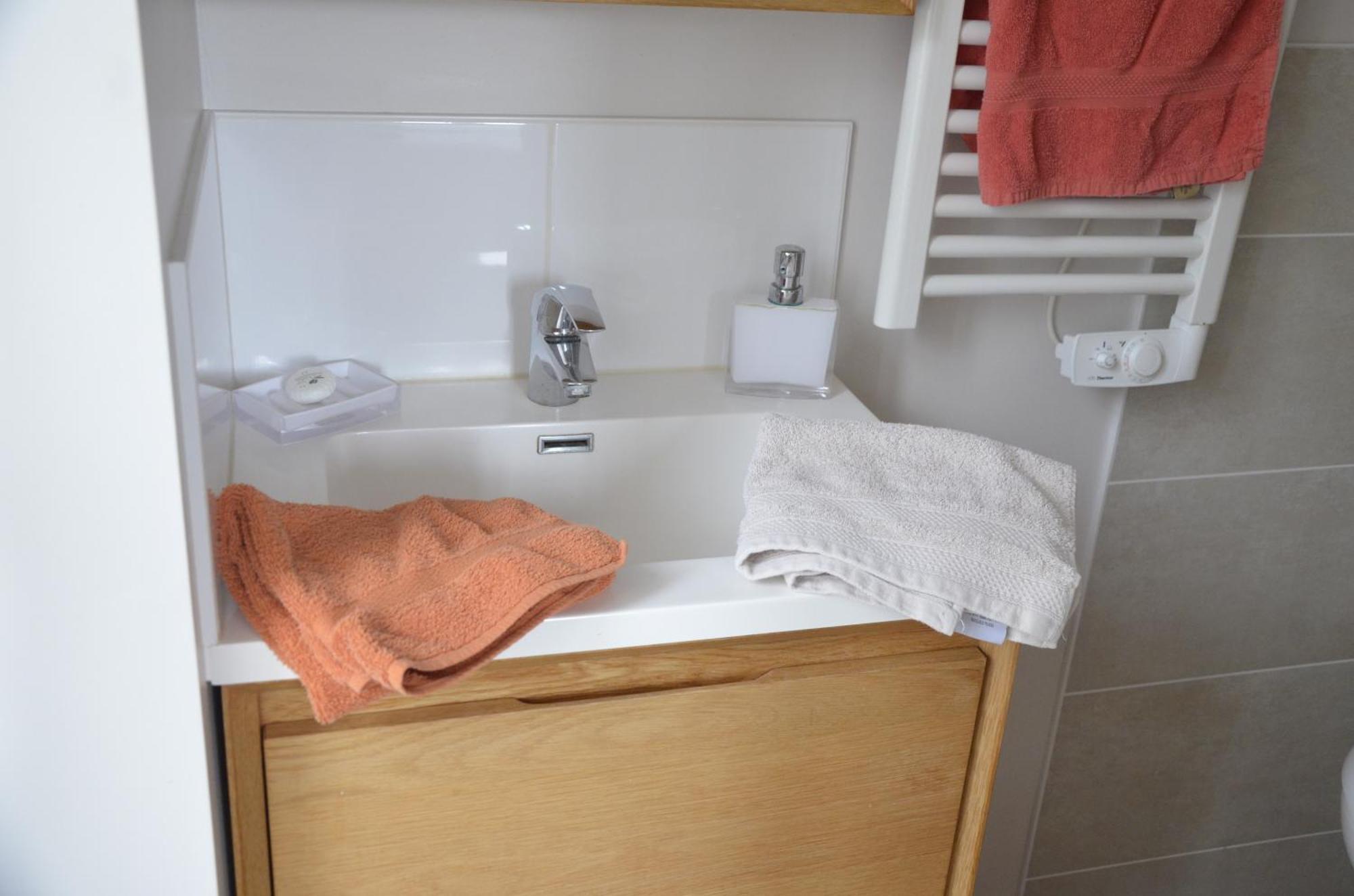 Chambres D'Hotes Du Bas Manoir Bretteville-sur-Odon 객실 사진